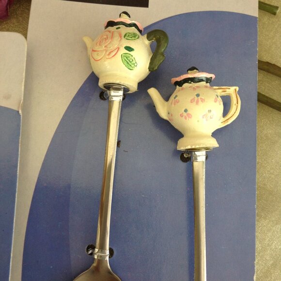 Set of 4 Decorative Tea Spoons - Picture 2 of 3